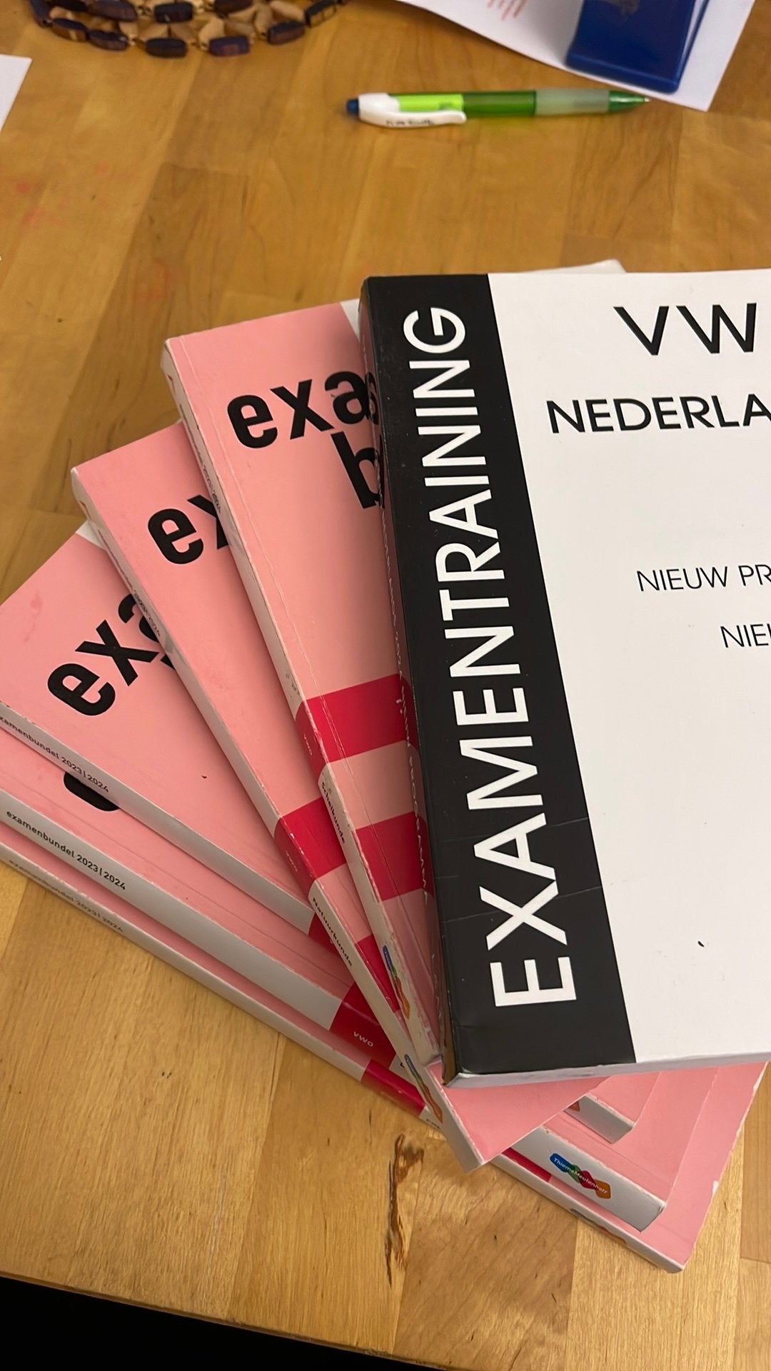 Examenbundel VWO N&T met wis B, Ophalen of Verzenden, Gelezen, VWO