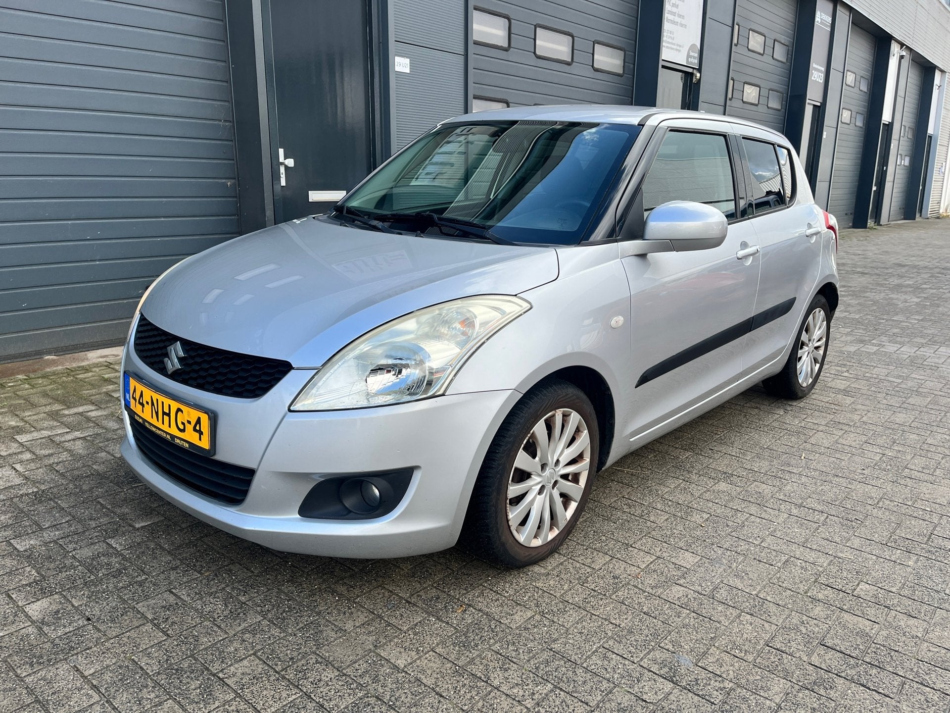 Suzuki Swift 1.2 Bandit EASSS - Clima, Auto's, Suzuki, Voorwielaandrijving, Stof, Gebruikt, 4 cilinders