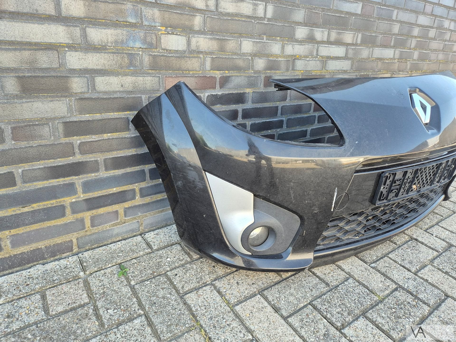 Renault Twingo 2 2007 - 2012 voorbumper sport + mistlampen, Auto-onderdelen, Gebruikt, -, -, Ophalen of Verzenden