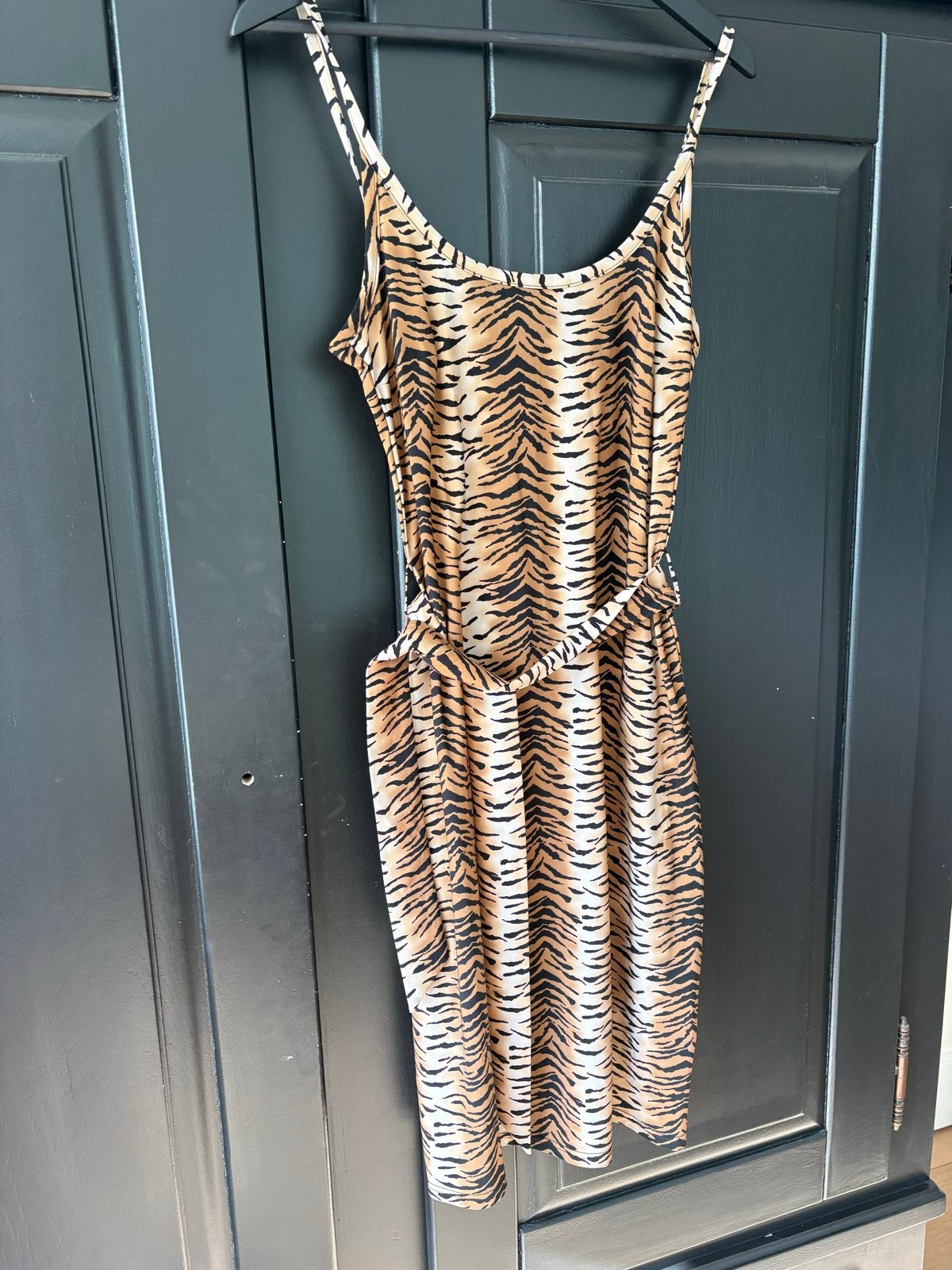 Studio Anneloes Zomerjurkje Tijgerprint Maat XS, Kleding | Dames, Overige kleuren, Ophalen of Verzenden, Zo goed als nieuw, Knielengte