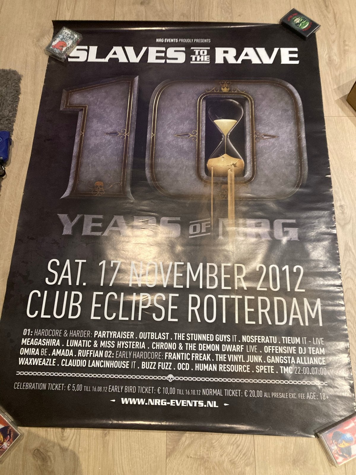 Poster: Slaves to the Rave 10 Years of NRG Hardcore Gabber, Deurposter of groter, Ophalen of Verzenden, Overige onderwerpen, Rechthoekig Staand