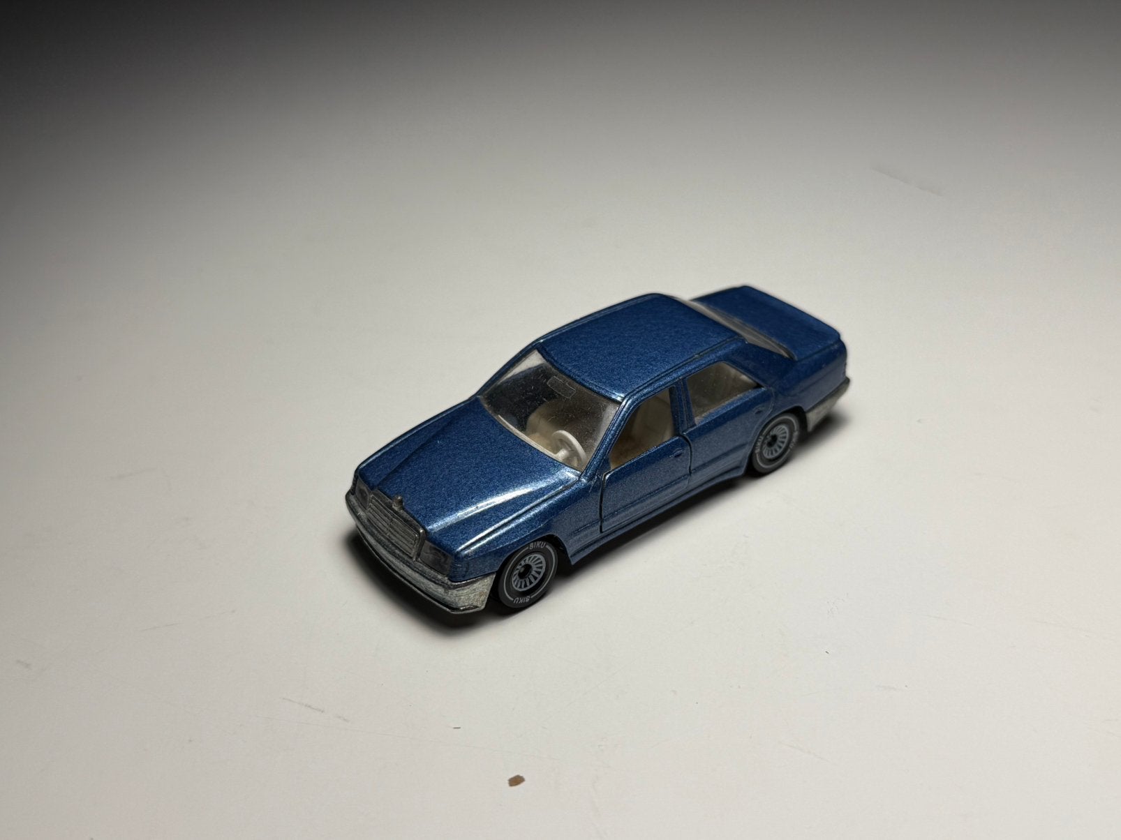 Siku - Mercedes-Benz 300E - Schaal 1:55, Verzenden, Zo goed als nieuw, Auto