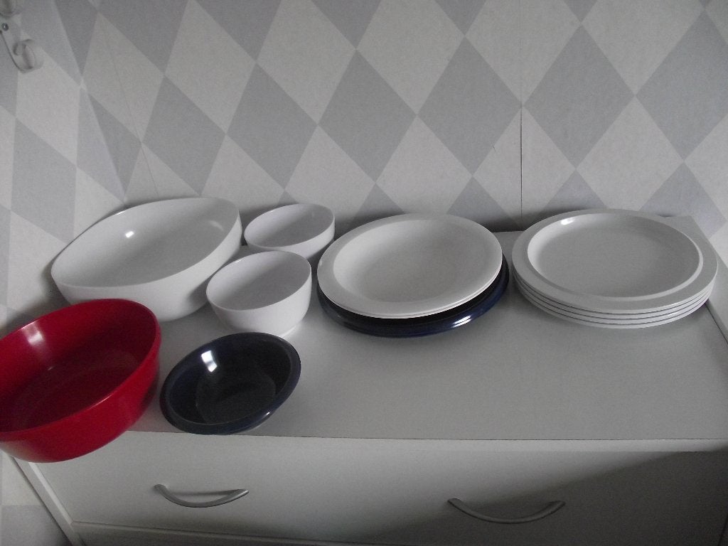 13 Mepal camping servies 8 borden 2 schalen 3 schaaltjes p s, Caravans en Kamperen, Ophalen of Verzenden, Zo goed als nieuw