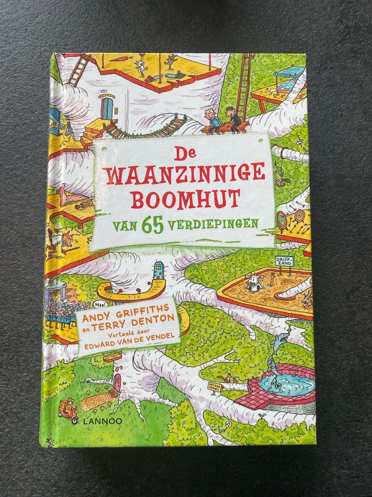 De Waanzinnige Boomhut van 65 Verdiepingen - Andy Griffiths, Boeken, Ophalen of Verzenden, Zo goed als nieuw, Fictie