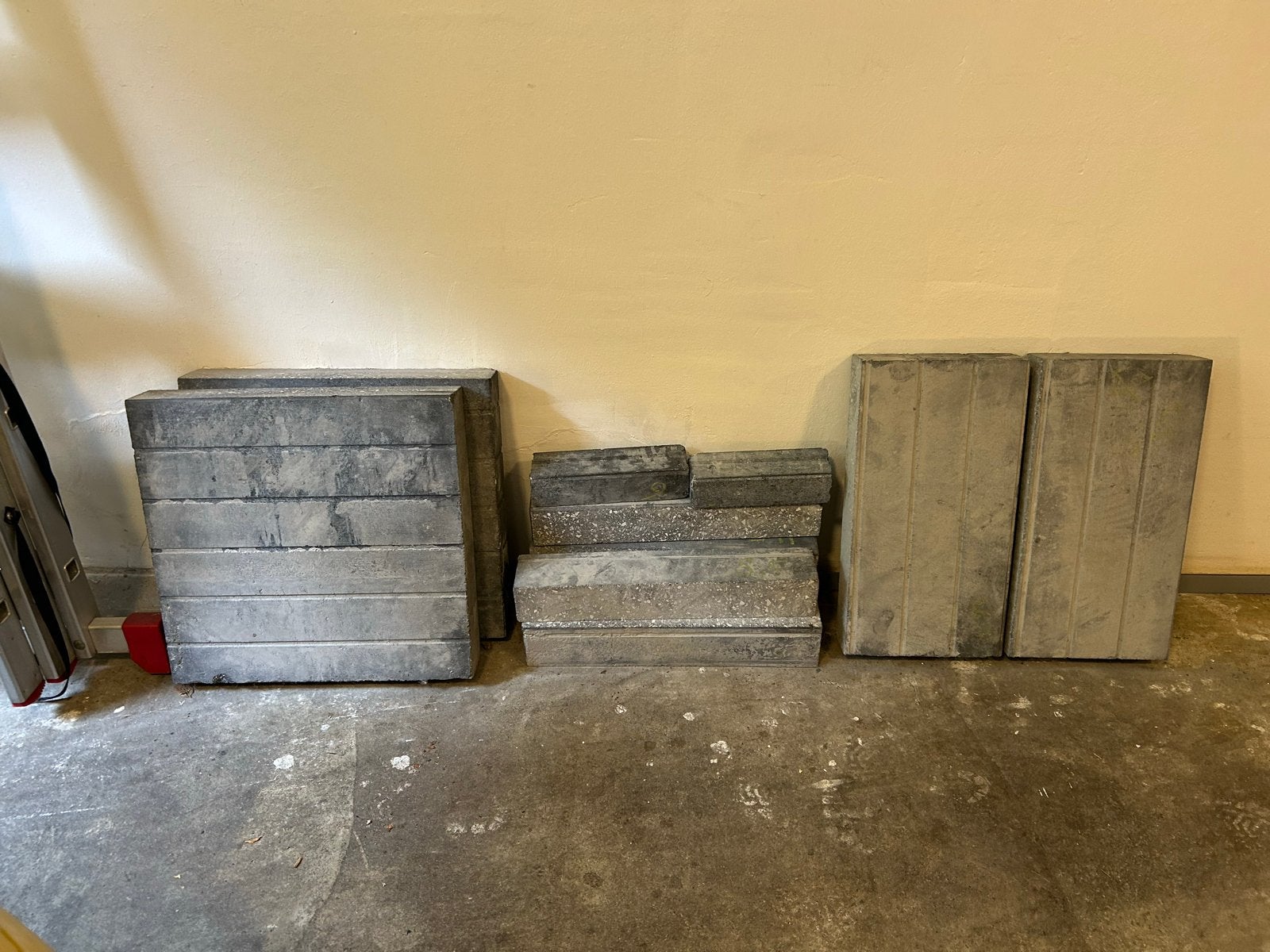 Betonnen blokken veschillende maten gratis afhalen!!!!!, Ophalen, Gebruikt, Klinkers, Minder dan 5 m²