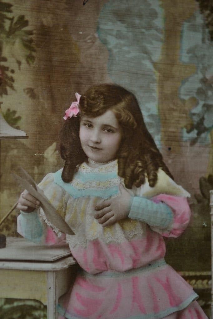belgie 1910 meisje lang haar brief inktpot en pen, Ophalen of Verzenden, Voor 1920, Gelopen, Sterren en Beroemdheden
