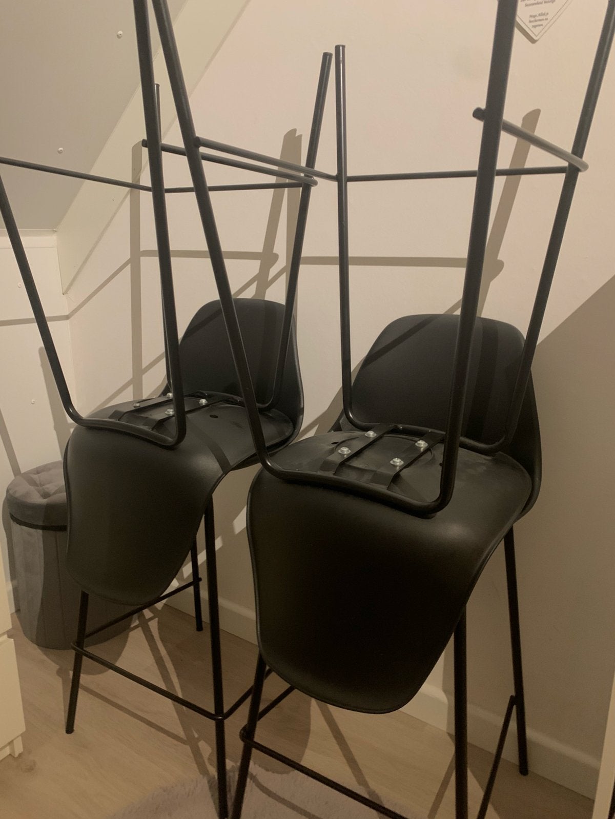 4 zwarte lange stoelen, Ophalen, Zo goed als nieuw, Zwart