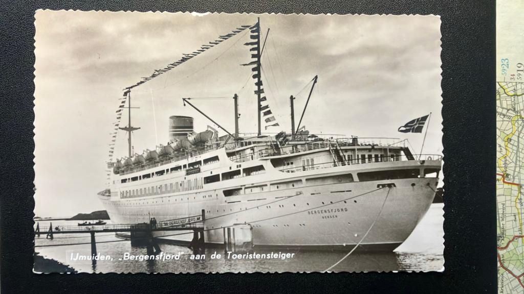 IJMUIDEN  de Noorse  BERGENSFJORD ('56), Verzamelen, Ansichtkaarten | Nederland, Noord-Holland, 1960 tot 1980, Ophalen of Verzenden