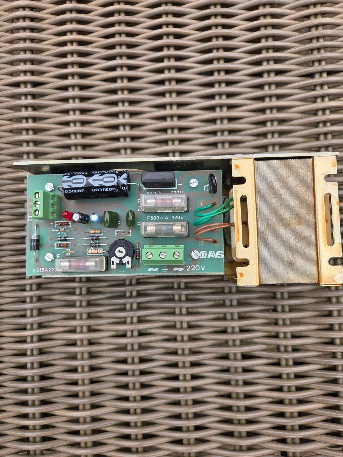 AVS Voeding 12 Volt - F315A22, Hobby en Vrije tijd, Ophalen of Verzenden, Gebruikt