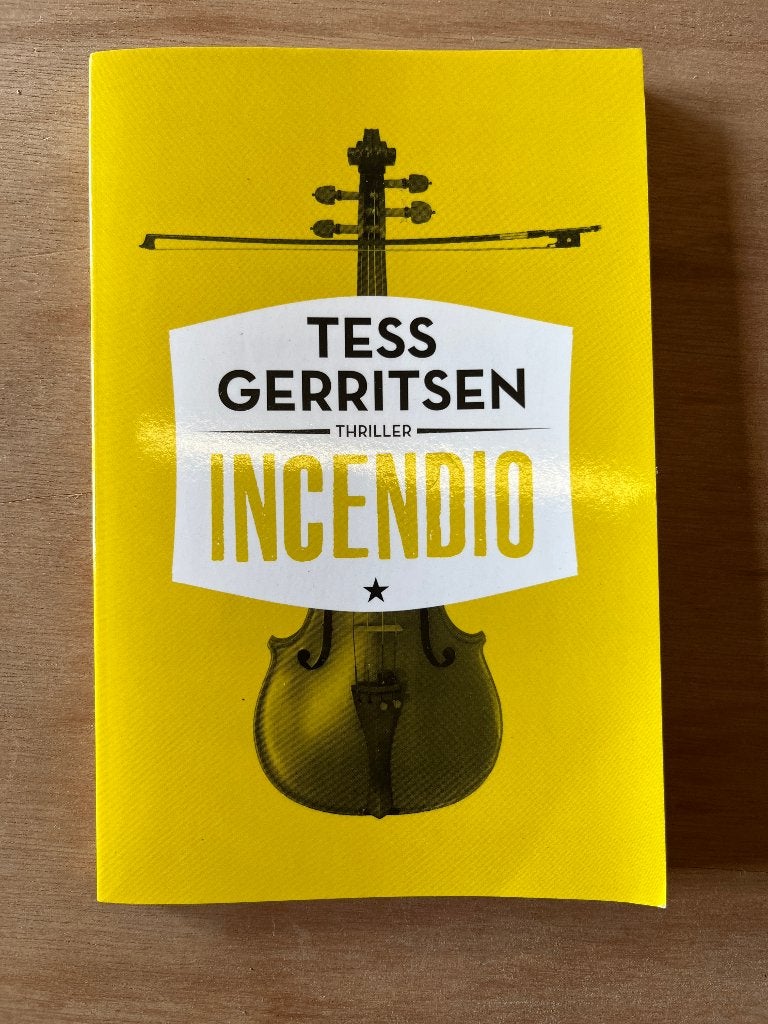 boek: 	Incendio,	Tess Gerritsen, Ophalen of Verzenden, Zo goed als nieuw, Tess Gerritsen, Nederland