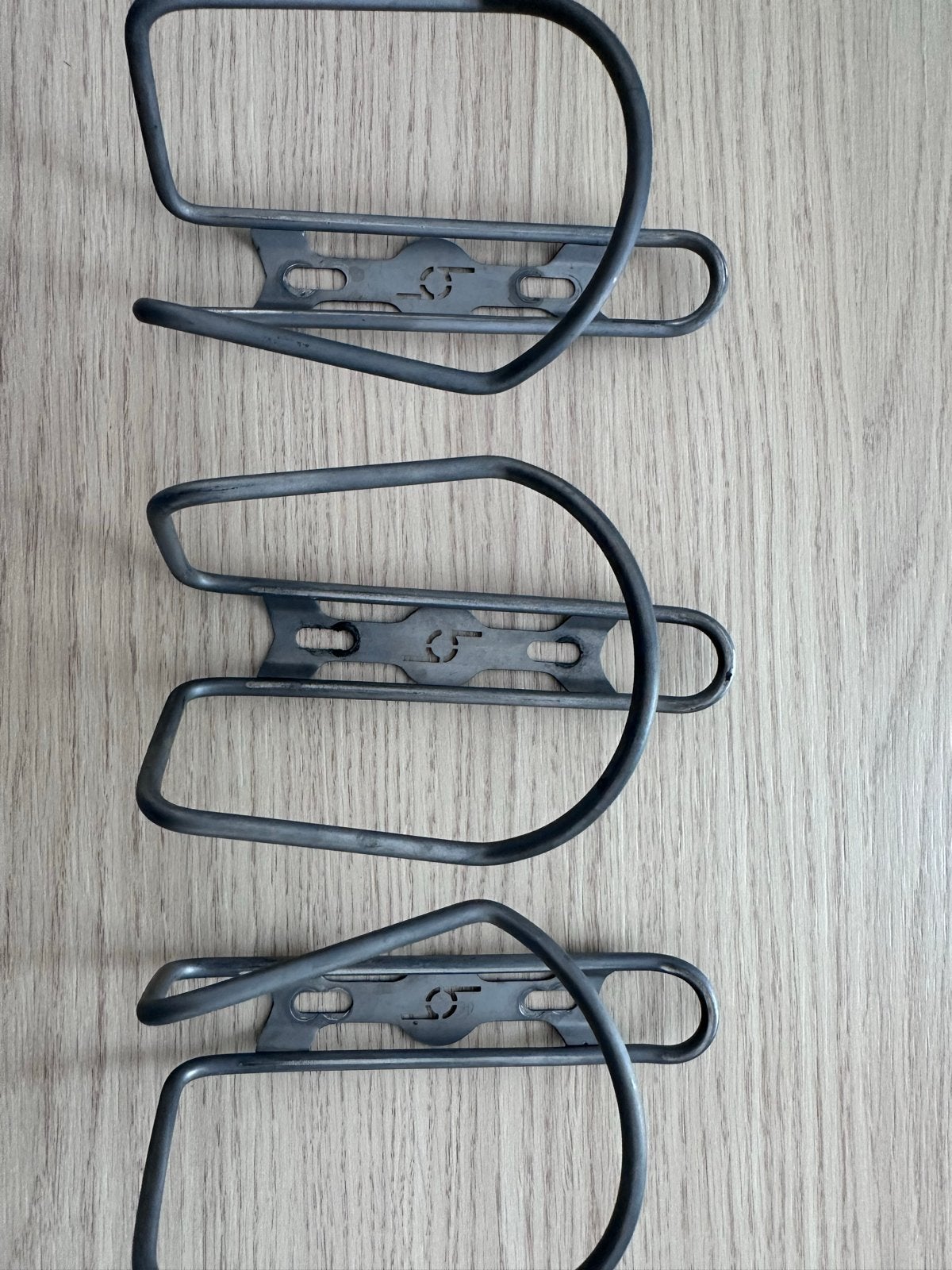J. Guillem Titanium Bidonhouders (3 stuks), Ophalen of Verzenden, Gebruikt