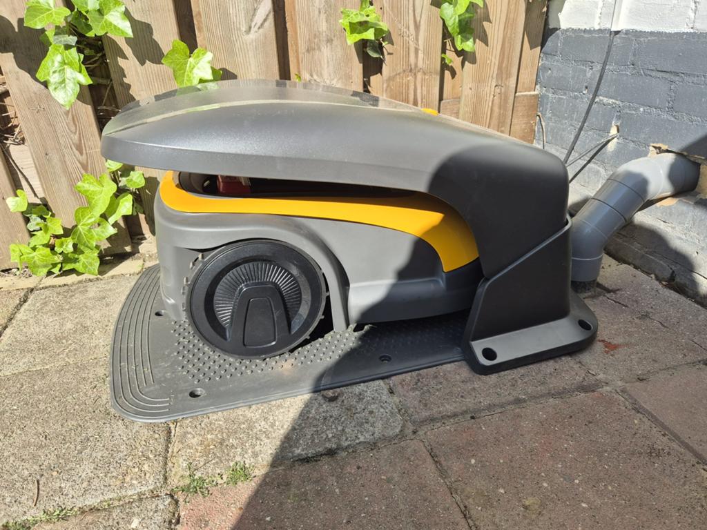 Nieuwe stiga robotmaaier, Ophalen of Verzenden, Zo goed als nieuw