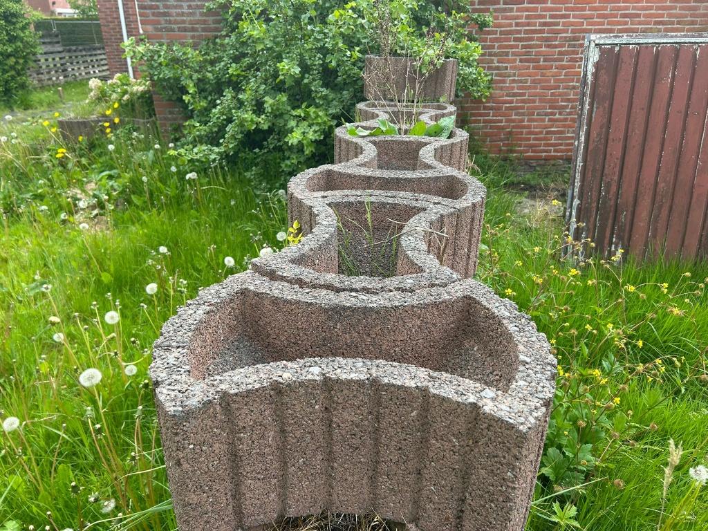 Stapelbare bloembakken ca 50 stuks Noordhorn, Ophalen, Gebruikt, Beton, Tuin