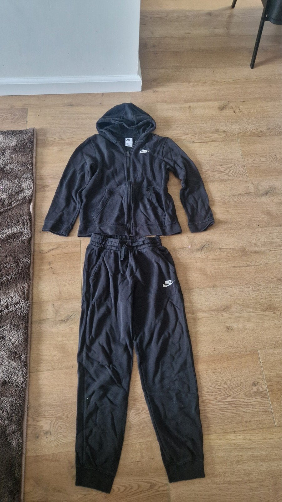 Nike trainingspak zwart - maat L (147-158 cm), Ophalen of Verzenden, Jongen of Meisje