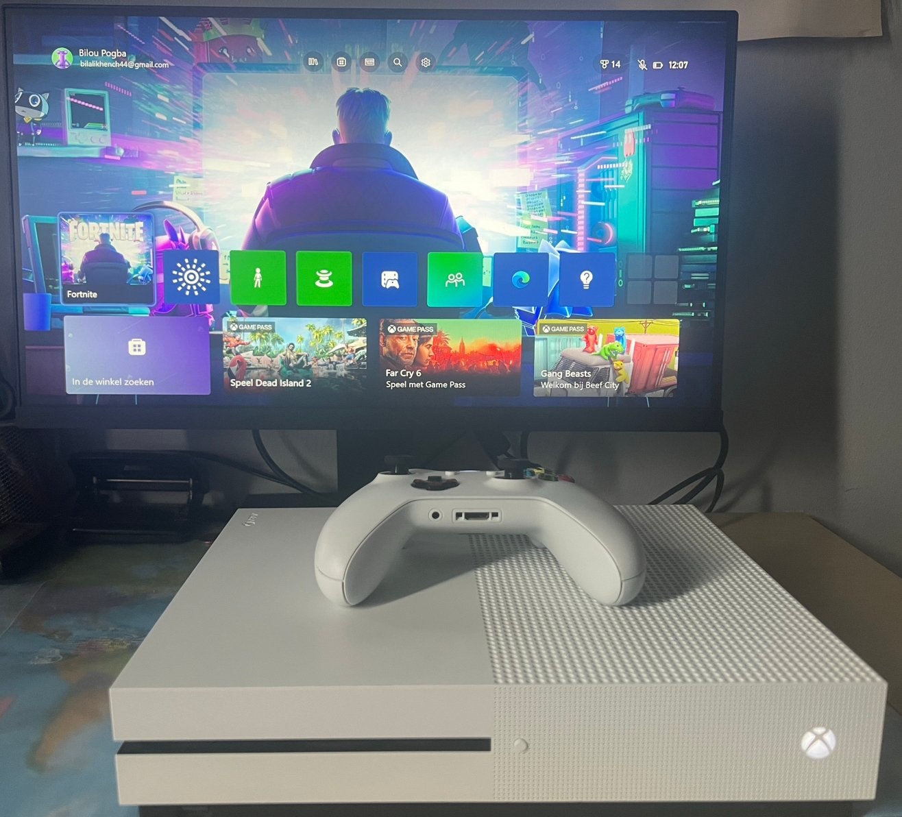 Xbox one s, Xbox One S, Ophalen of Verzenden, Zo goed als nieuw, 1 TB