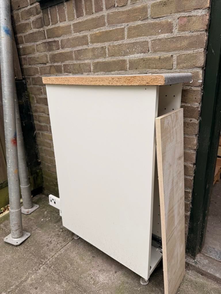IKEA kruidenkastje 20cm - Gratis af te halen in Den Haag, Huis en Inrichting, Ophalen, Gebruikt