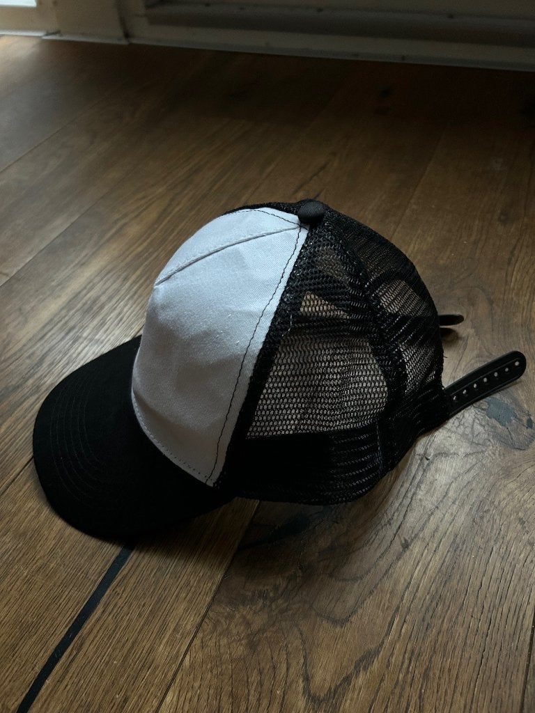 Wit/zwart basic petje, helemaal NIEUW!, Ophalen of Verzenden, Nieuw, One size fits all, Pet