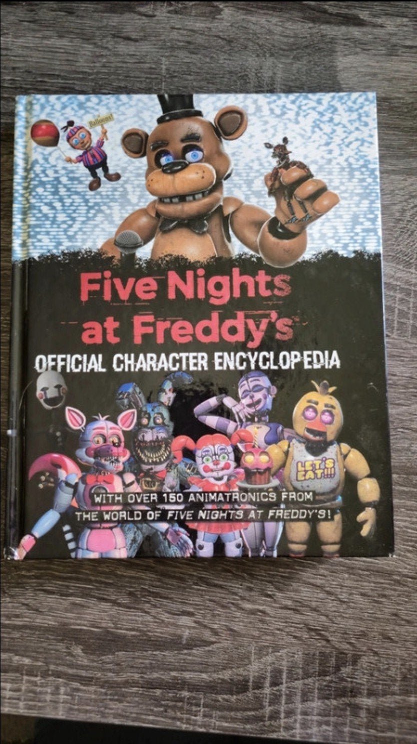 Five Nights at Freddy's Official Character Encyclopedia, Fictie algemeen, Ophalen of Verzenden, Zo goed als nieuw, Scott Cawthon