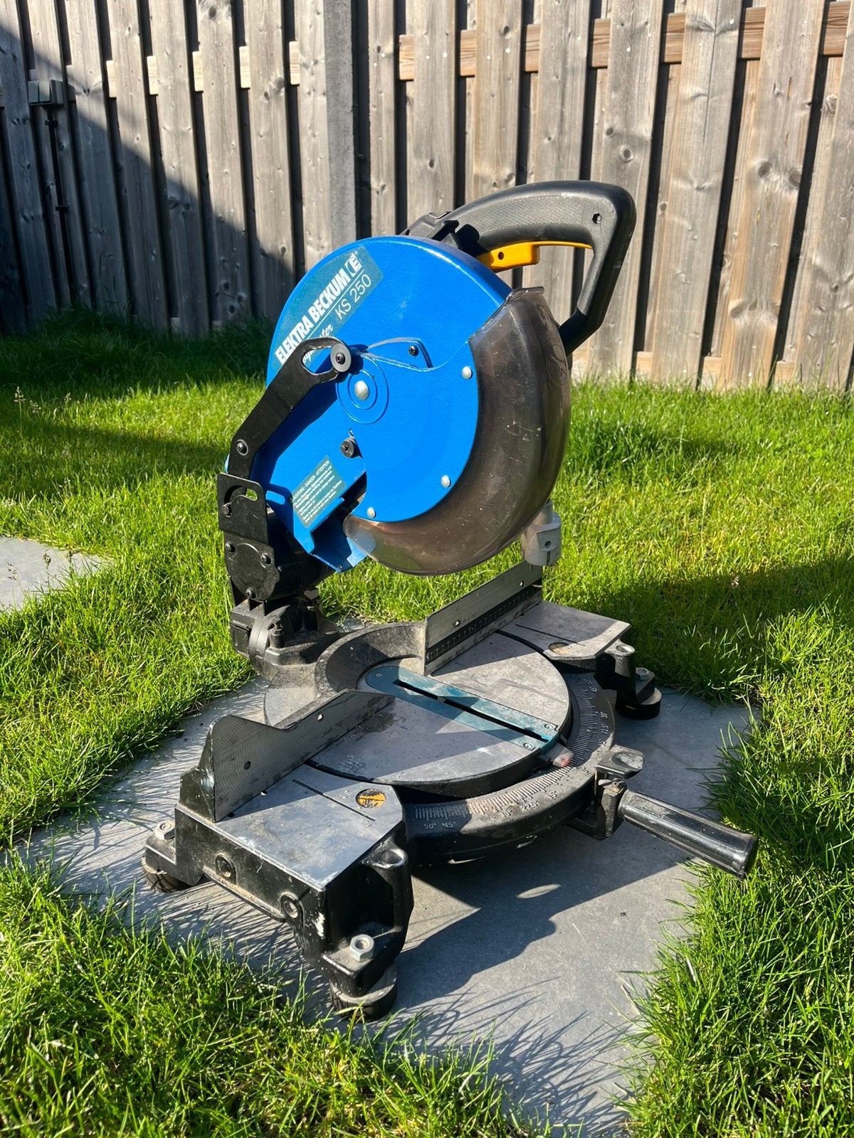 Beckum Afkortzaag, Doe-het-zelf en Verbouw, Gereedschap | Zaagmachines, Gebruikt, Ophalen of Verzenden, Afkortzaag, 30 tot 70 mm