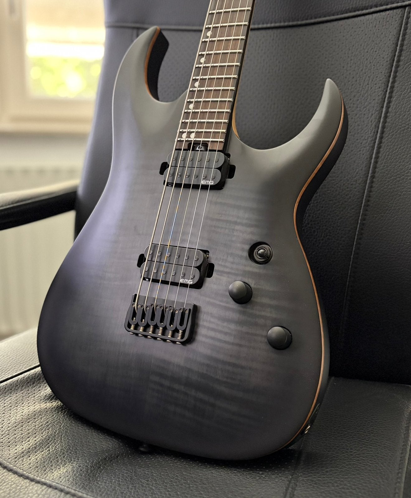 Harley Benton Amarok-Baritone, Ophalen, Zo goed als nieuw, Elektrisch, 6-snarig