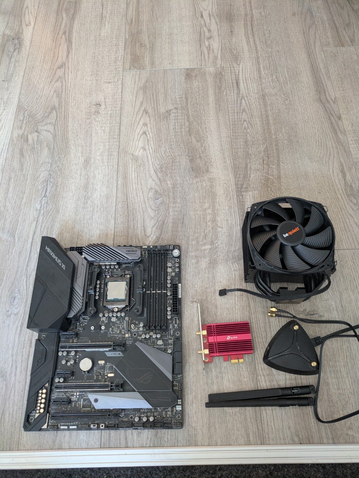 Intel Core i7-9700K Processor met ASUS ROG Maximus XI Hero, 8-core, LGA 1151, Ophalen of Verzenden, Zo goed als nieuw