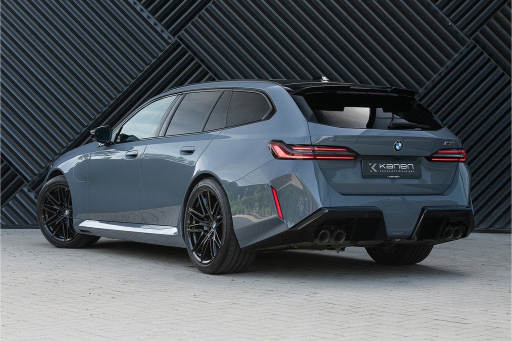 BMW M5 Touring V8 Hybride M Keramisch Pano Alcant.Hemel Bowe, Gebruikt, 2000 kg, Vierwielaandrijving, 5-Serie