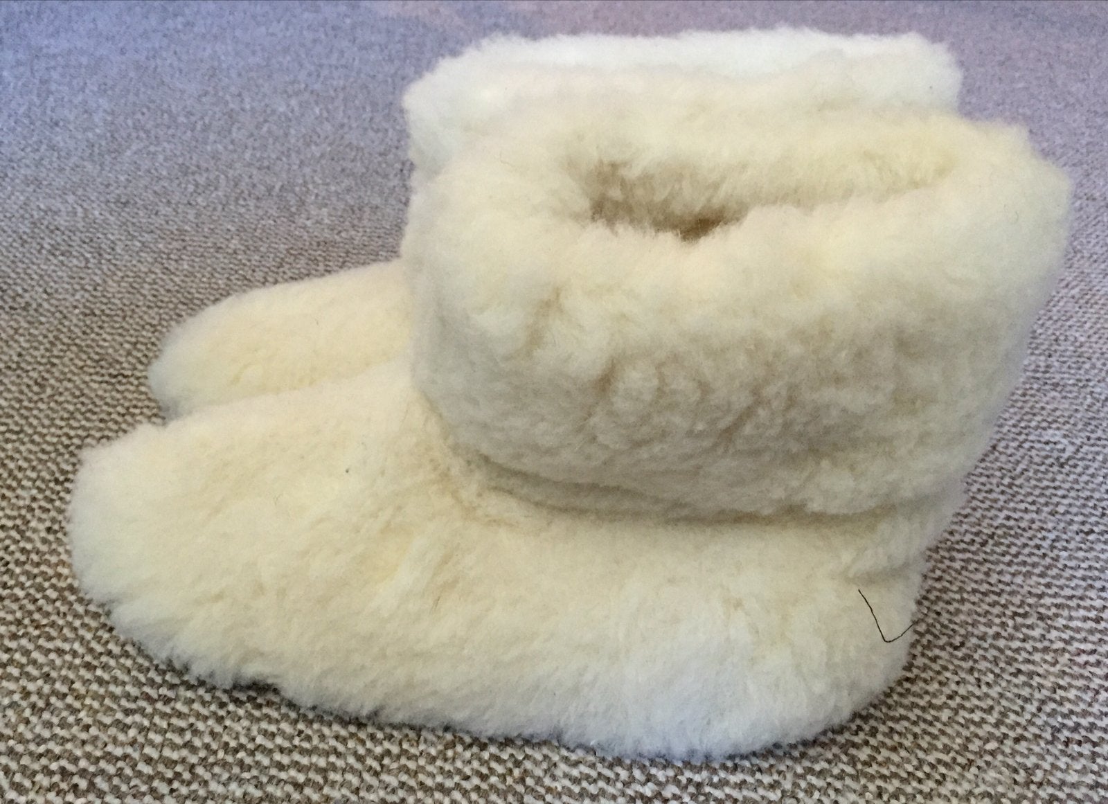 Heerlijke warme pantoffels van schapenwol NIEUW, Wit, Nieuw, Ophalen of Verzenden, Pantoffels of Sloffen