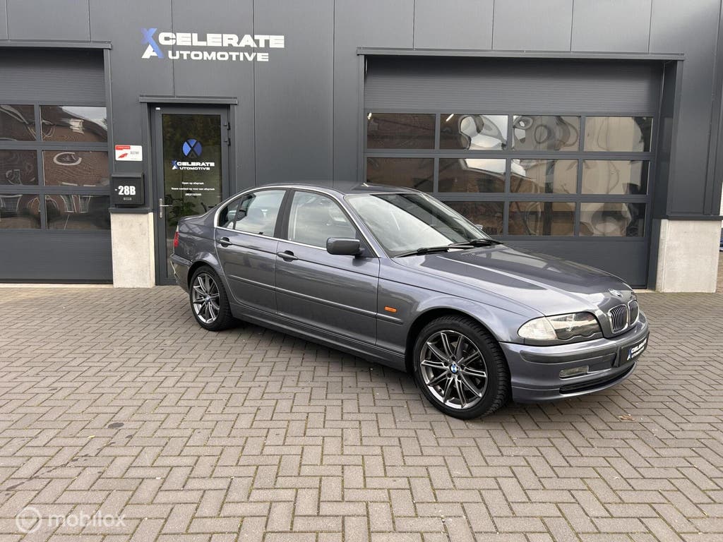 BMW 325i E46 sedan 6-cilinder Handbak Youngtimer NAP NL auto, foto 4