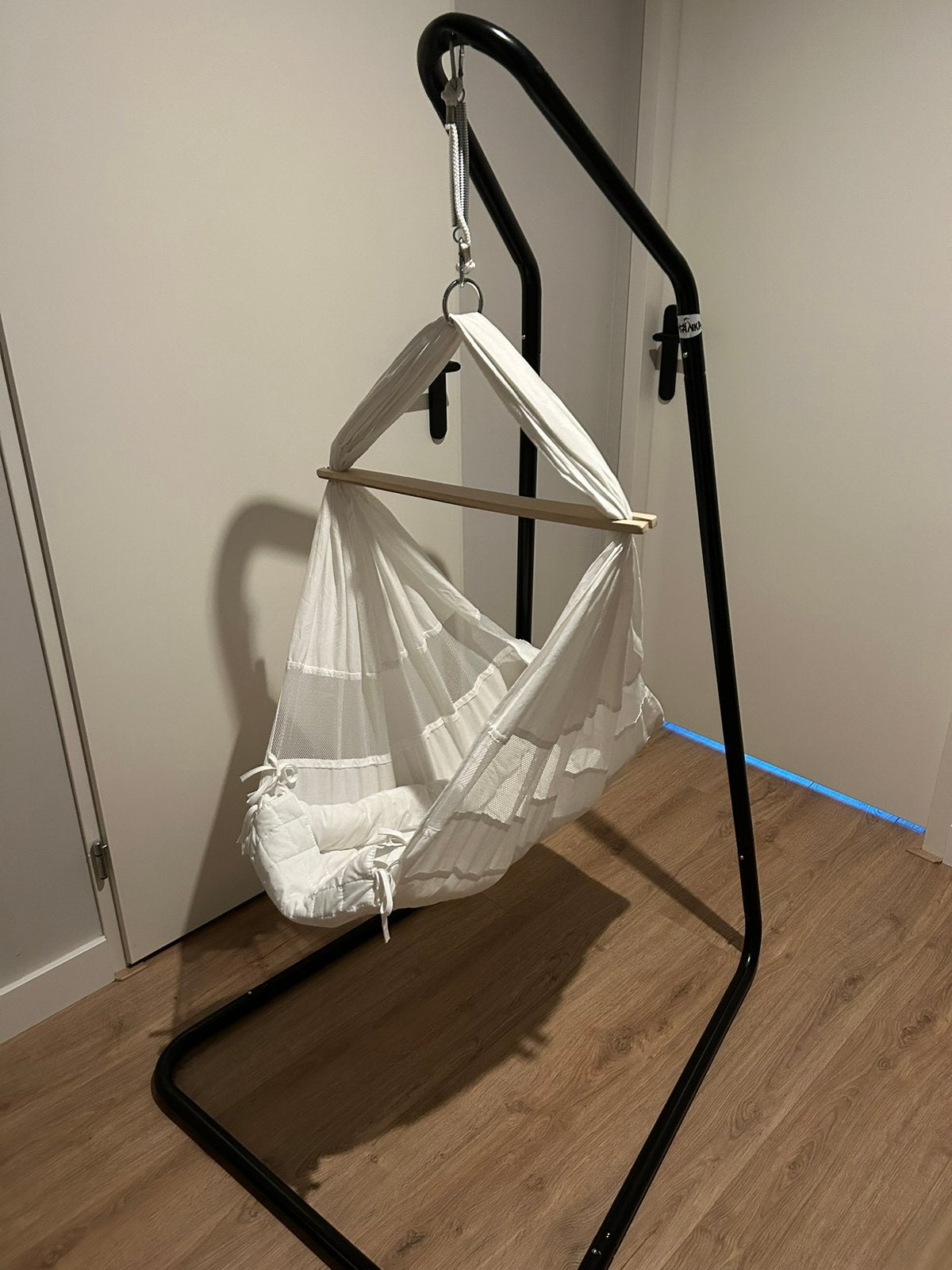 Hangwieg, Kinderen en Baby's, Babywiegjes en Ledikanten, Ophalen, Zo goed als nieuw