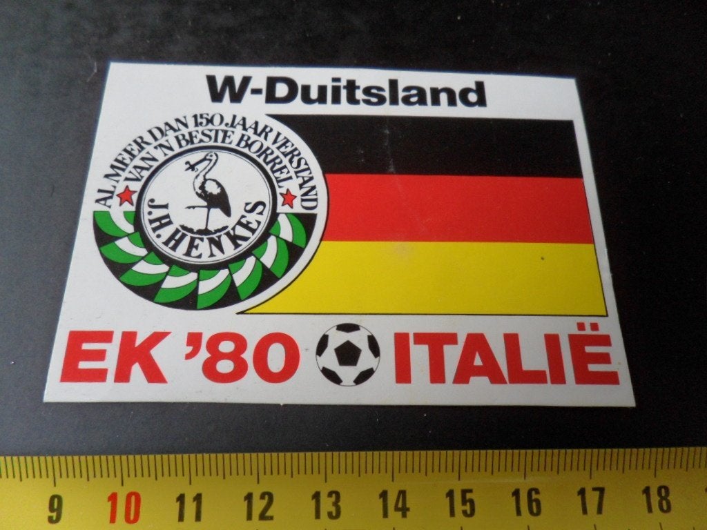 sticker EK '80 Italië W- Duitsland Henkes jenever, Verzamelen, Stickers, Zo goed als nieuw, Ophalen