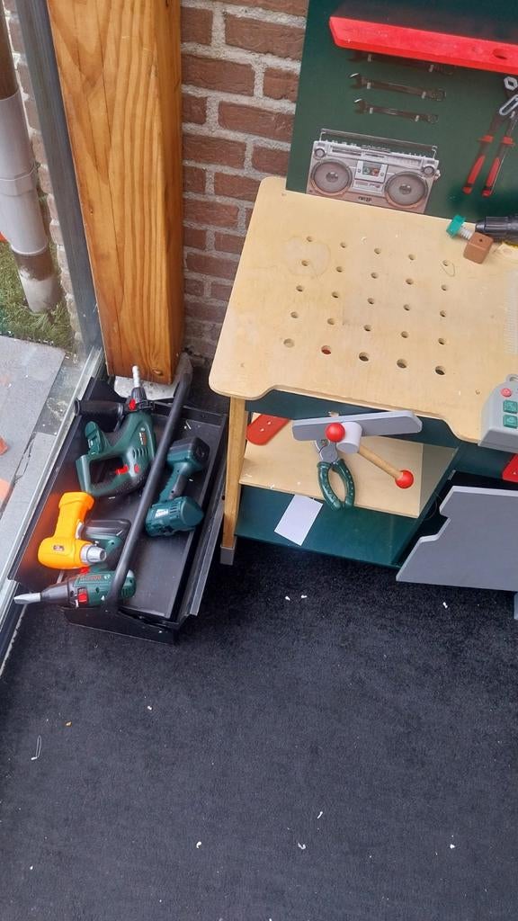Kinderwerkbank met gereedschap en accessoires, Ophalen of Verzenden, Gebruikt, Bouwen