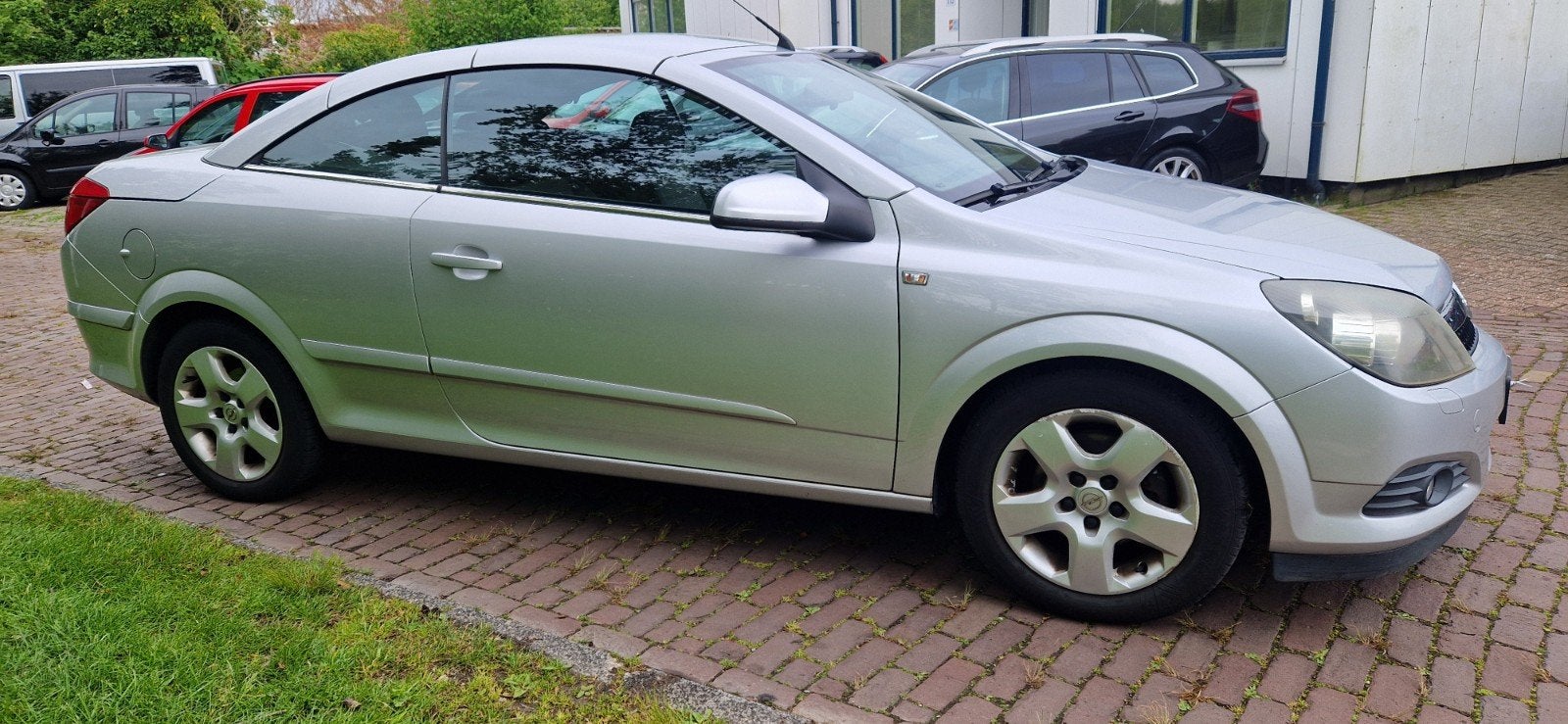 Opel Astra 1.8-16V Twintop Cabrio 195.000km, 4 cilinders, Cabriolet, 4 stoelen, 1796 cc