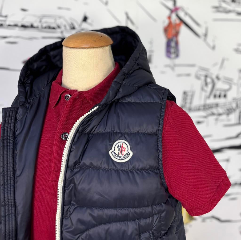 Moncler navy jongens dons bodywarmer jas maat 12, Kinderen en Baby's, Moncler EU, Verzenden, Zo goed als nieuw, Moncler