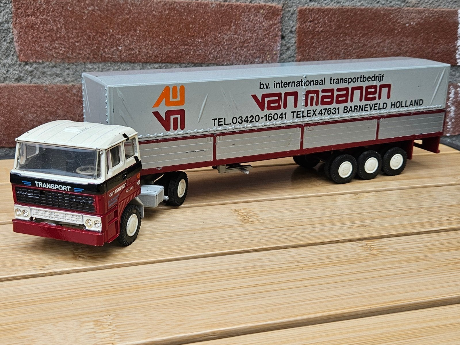 Lioncar Daf 2800 van Maanen Barneveld huifoplegger 1:50, Ophalen of Verzenden, Zo goed als nieuw, Bus of Vrachtwagen, Lion Toys