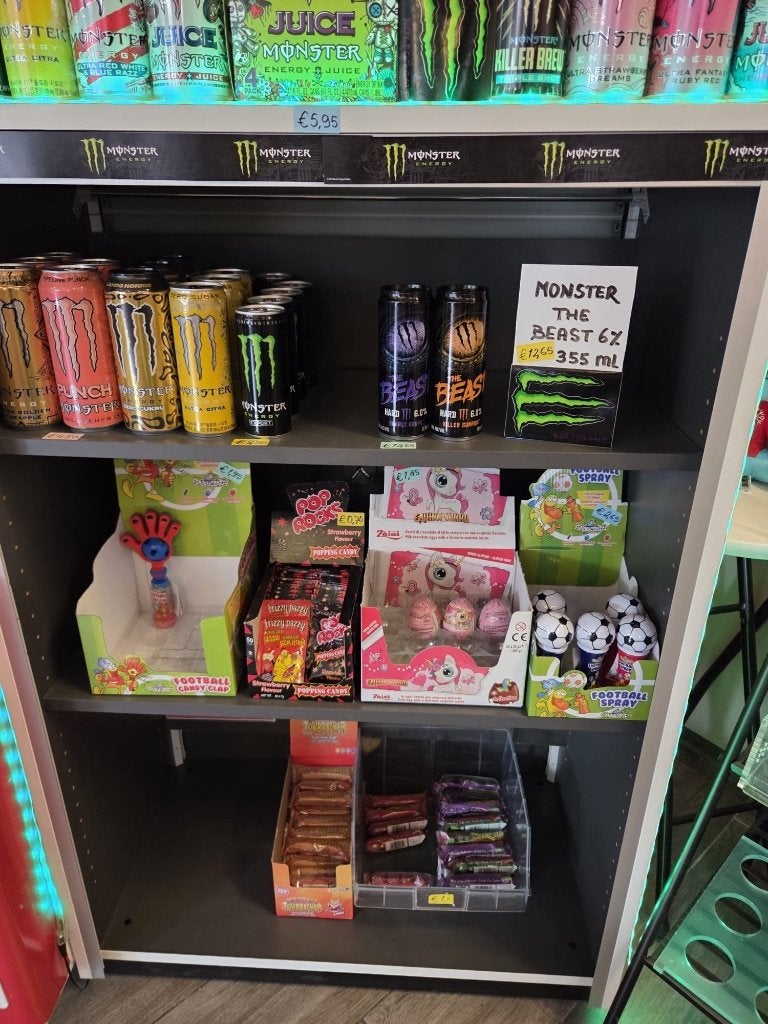 Te koop wegens opheffen winkel, Ophalen