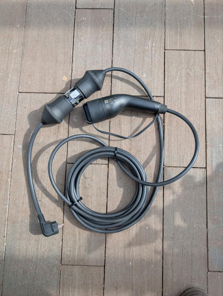 Volvo laadkabel stopcontact 230V, Ophalen of Verzenden, Gebruikt, Laadkabel