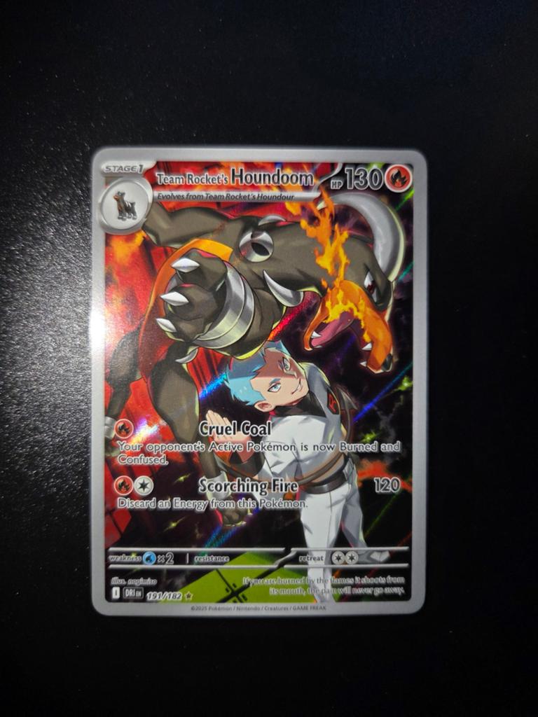Team rocket's Pokemon Destined Rivals Illustration Rare, Ophalen of Verzenden, Zo goed als nieuw, Booster, Foil