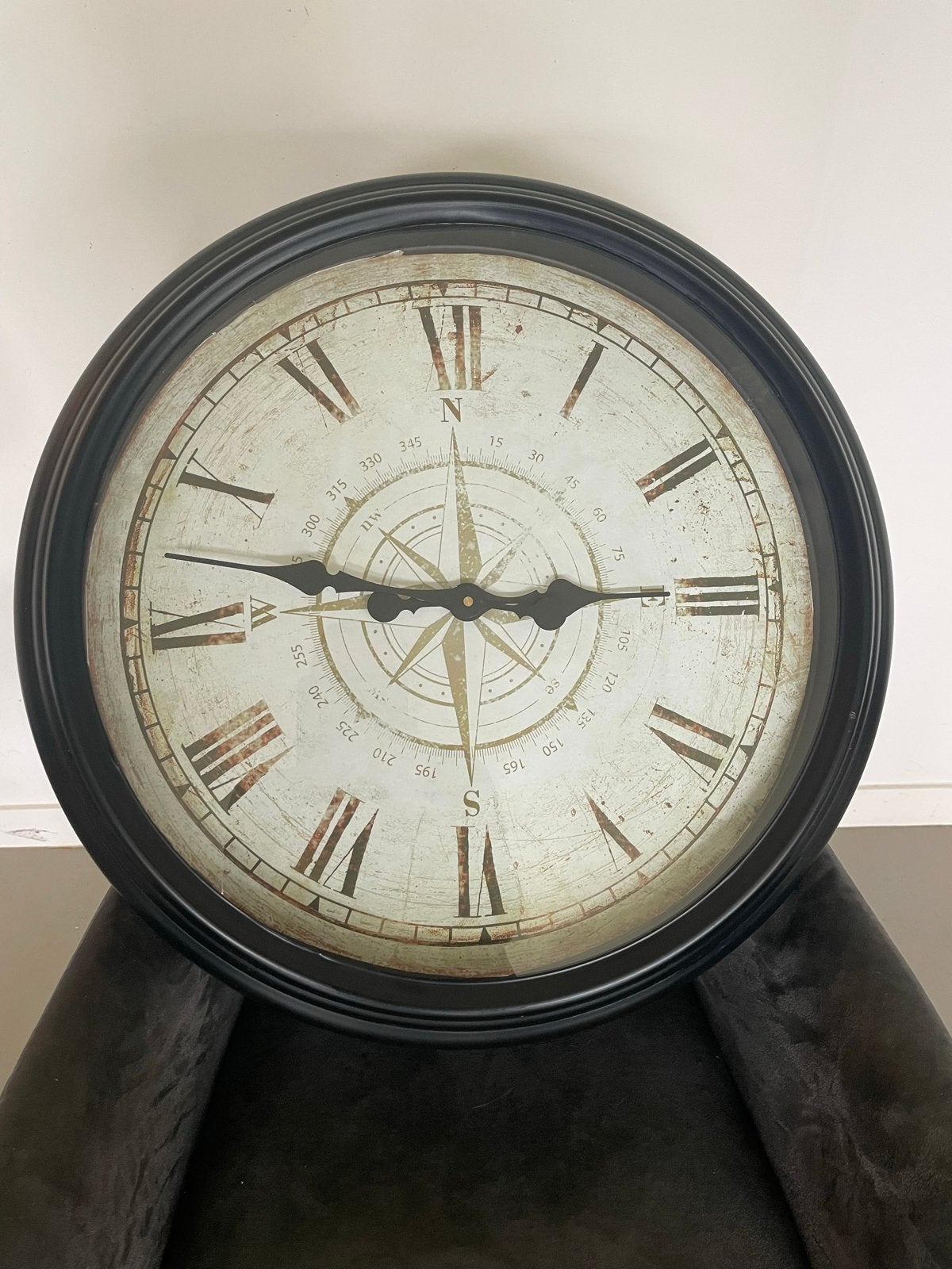 Grote Wandklok met Kompasdesign - 60 cm, Ophalen, Analoog, Werkt op batterijen, Wandklok