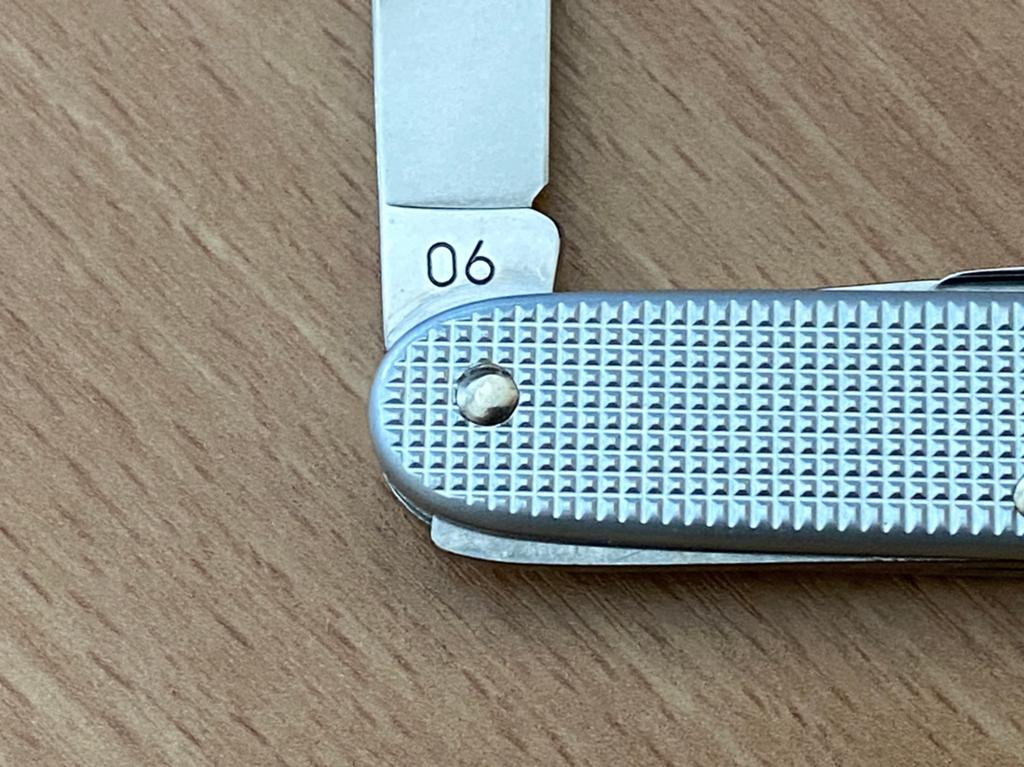 Soldaten zakmes Victorinox Pioneer 2006 met doosje, Verzenden, Mes of Dolk