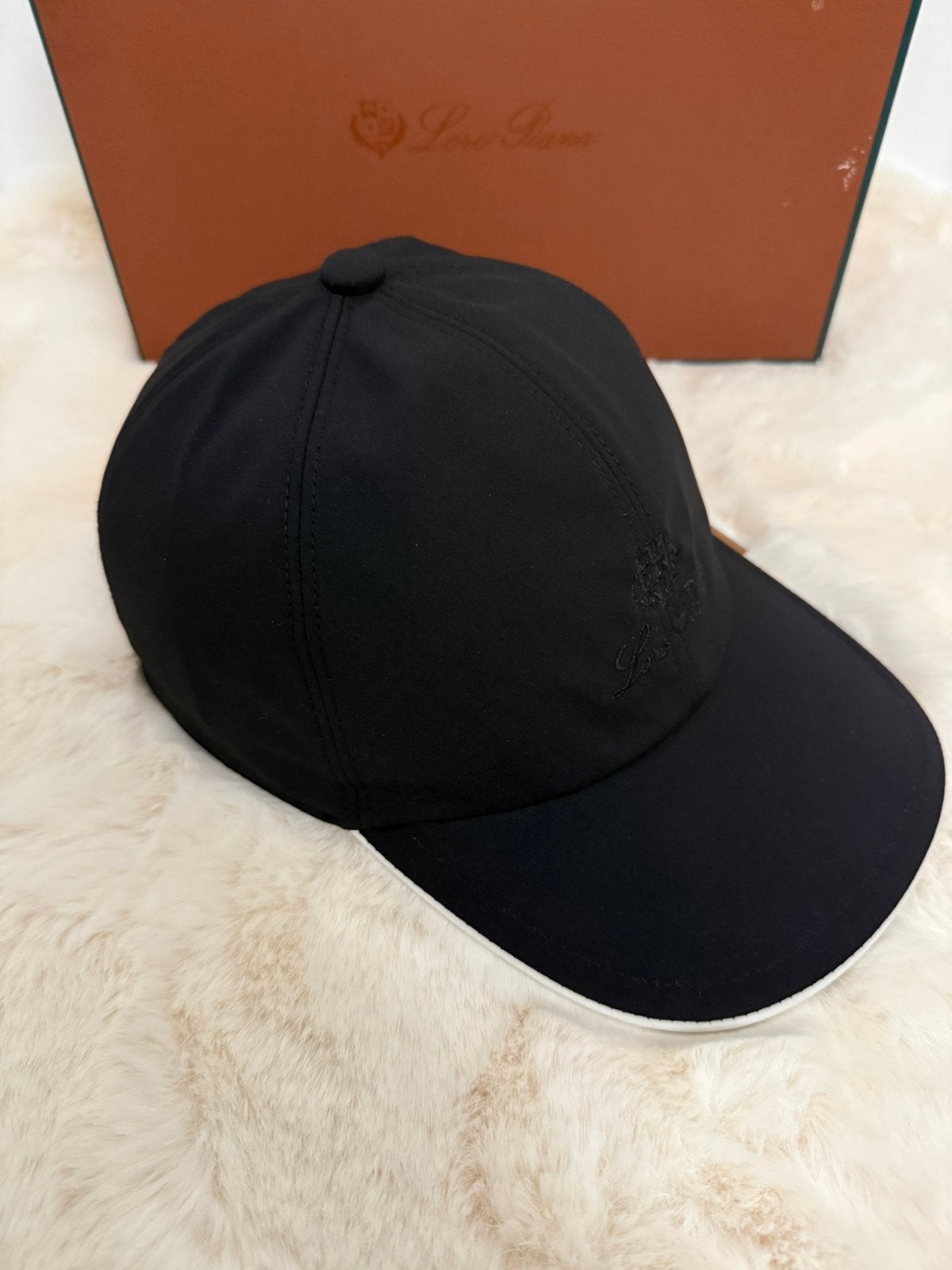 Loro Piana Pet - 7 Kleuren, Ophalen of Verzenden, Zo goed als nieuw