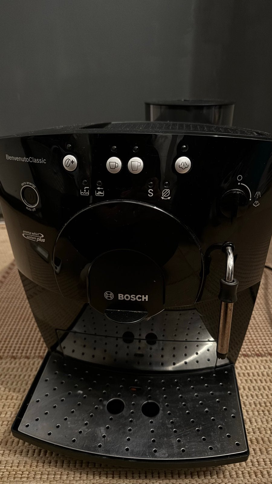 Bosch BenvenutoClassic Koffiemachine - Zwart, Afneembaar waterreservoir, Gebruikt, 10 kopjes of meer, Koffiemachine
