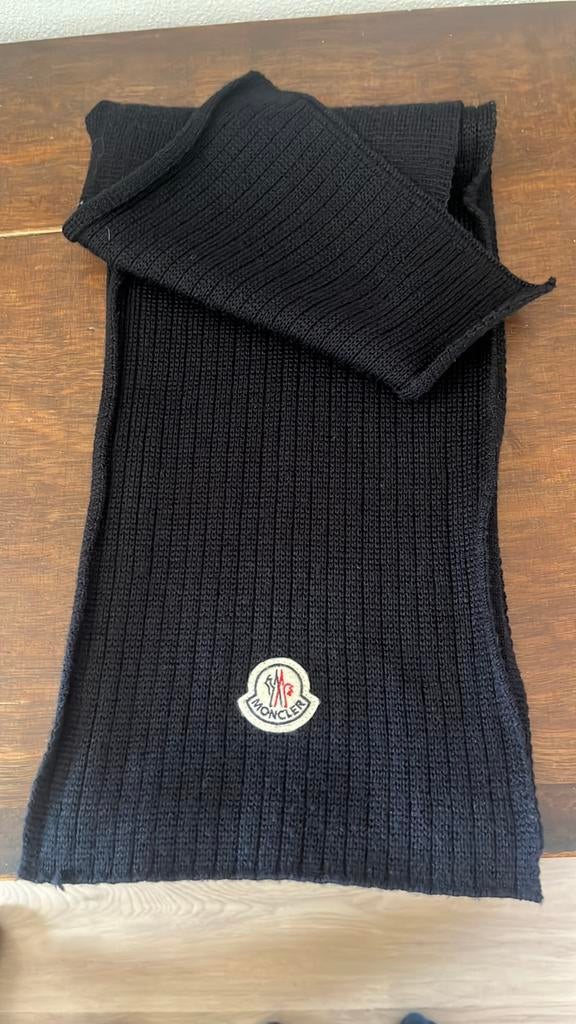 Nette Moncler sjaal, Kleding | Heren, Mutsen, Sjaals en Handschoenen, Ophalen of Verzenden, Zo goed als nieuw, Overige maten, Sjaal