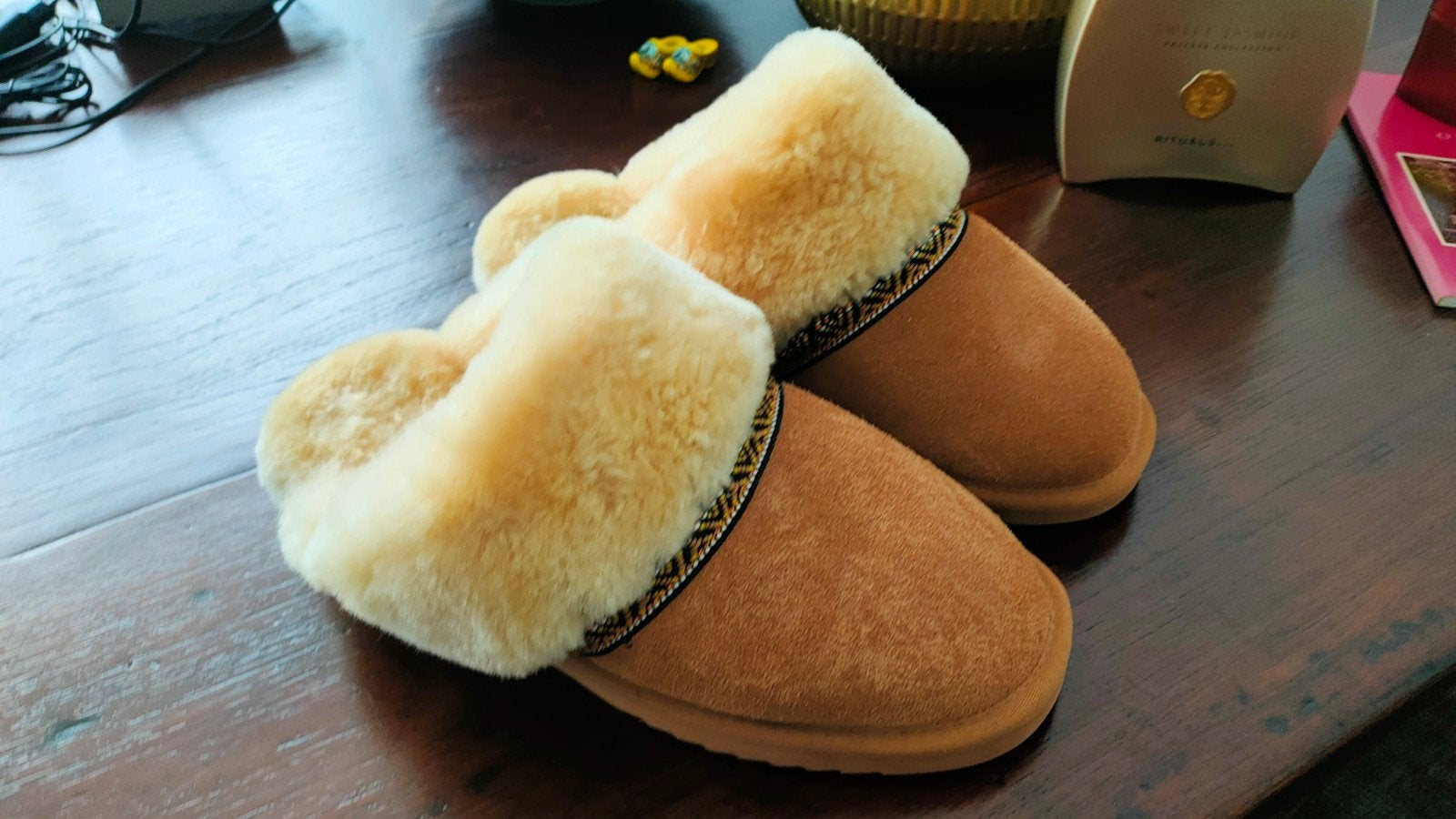 Warmbat pantoffels, maat 42, Ophalen, Zo goed als nieuw, Pantoffels of Sloffen