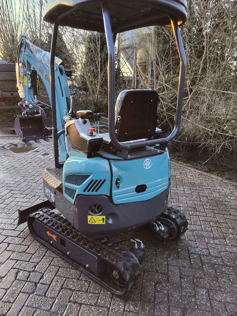 Te Koop Mini graver 1500 kilo, Zakelijke goederen, Machines en Bouw | Kranen en Graafmachines, Ophalen, Graafmachine