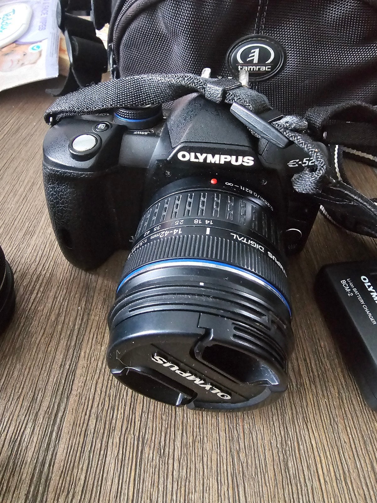 Olympus E-520 DSLR camera met twee lenzen en accessoires, Audio, Tv en Foto, Zoom, Gebruikt, Olympus, Ophalen of Verzenden
