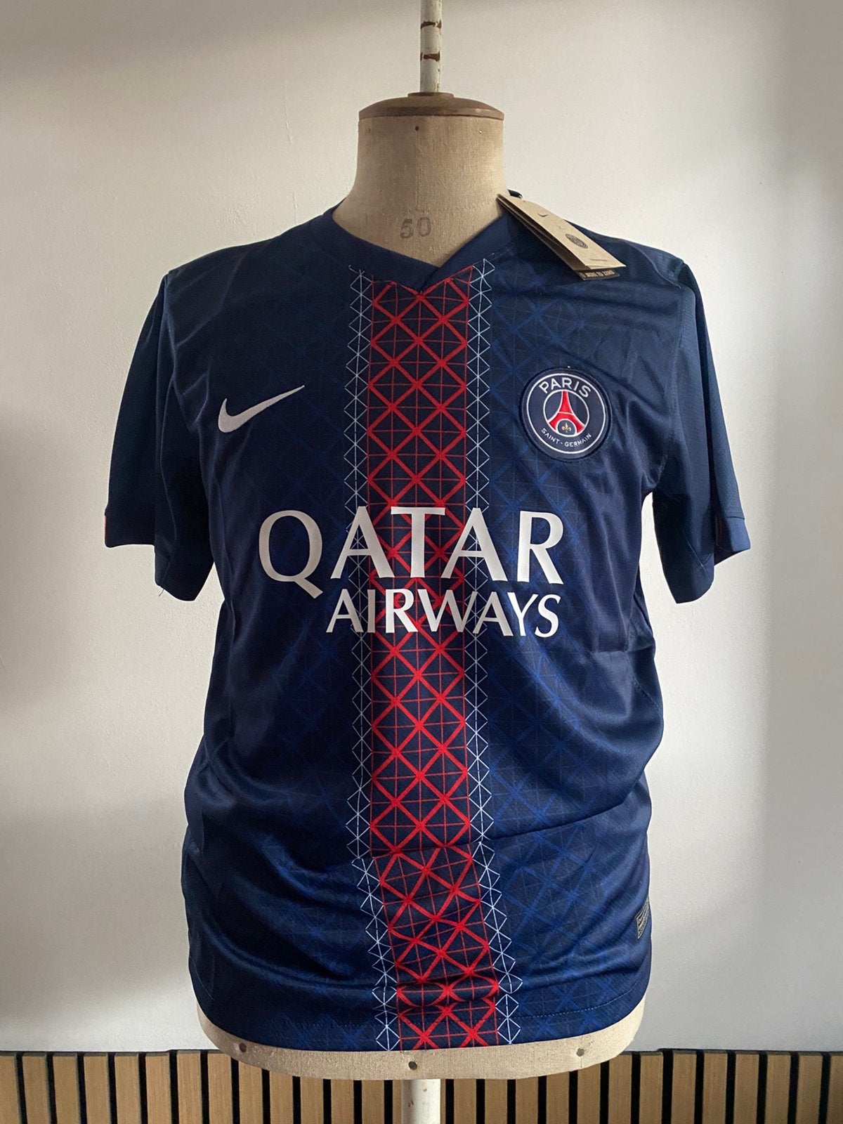 PSG thuis voetbalshirt seizoen 2025/26 maat M, Maat M, Ophalen of Verzenden, Nieuw, Shirt