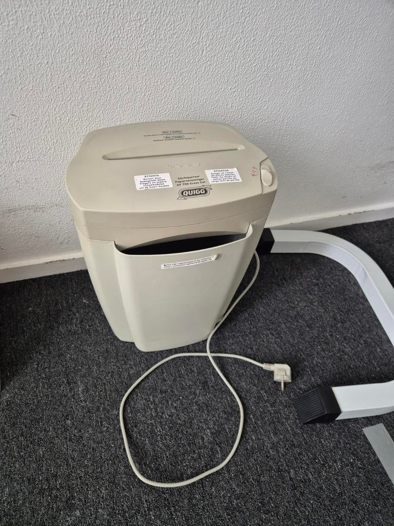 Quigg papier versnipperaar papiervernietiger, Ophalen, Zo goed als nieuw