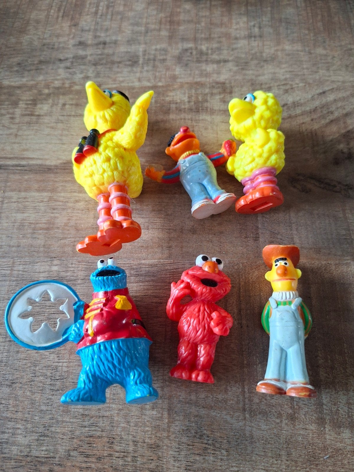 6 sesamstraat poppetjes elmo bert ernie pino, Ophalen of Verzenden, Gebruikt