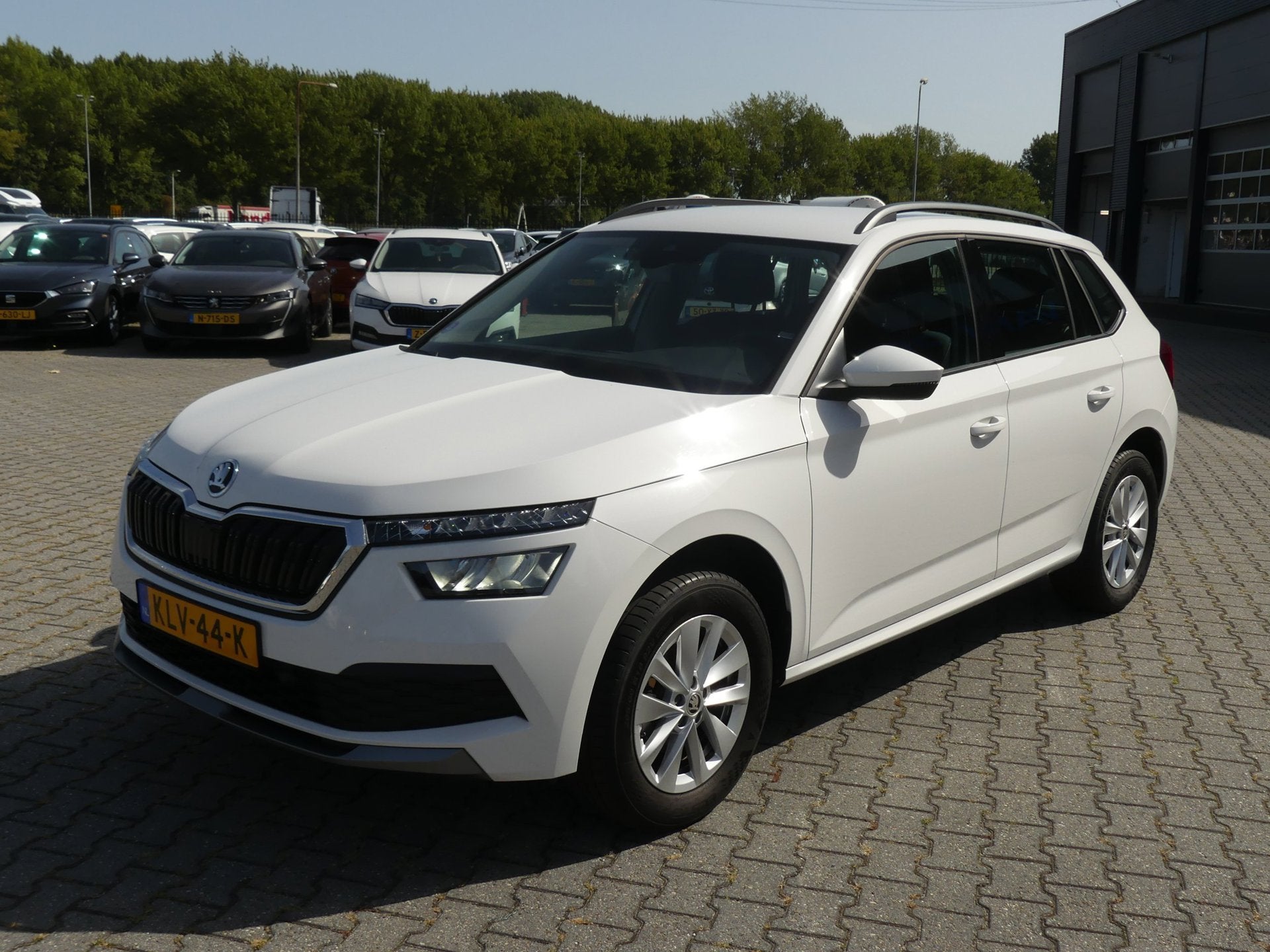 Skoda KAMIQ 1.0 TSI Ambition | Climate Control | Navigatie +, Voorwielaandrijving, Dealer onderhouden, Stof, Gebruikt