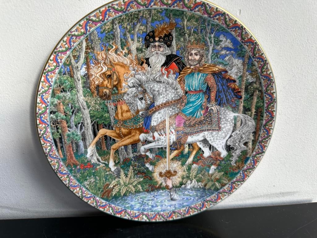 Royal Worcester porselein bord Koning Arthur 21 cm, Ophalen of Verzenden, Zo goed als nieuw
